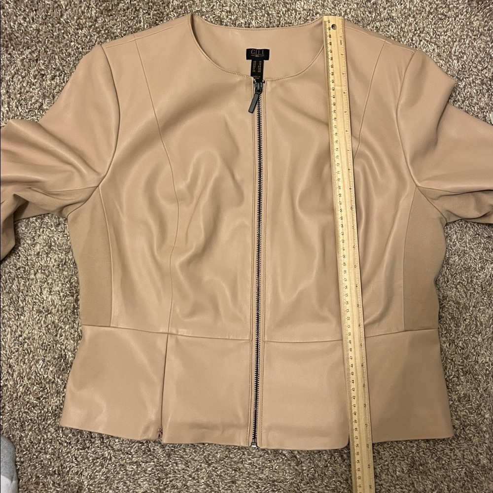 GILI Women's Beige faux leather Blazer size 14 - Picture 13 of 13